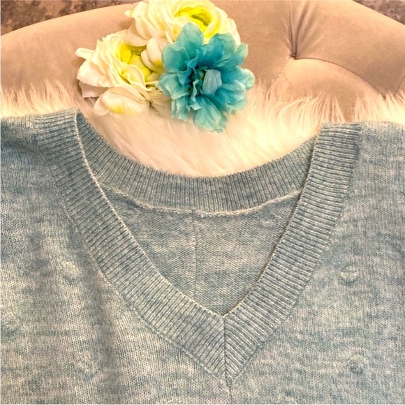 Blue V Neck Back Sweater Sz LRG By William Rast FIRM PRICE! - Picture 3 of 4